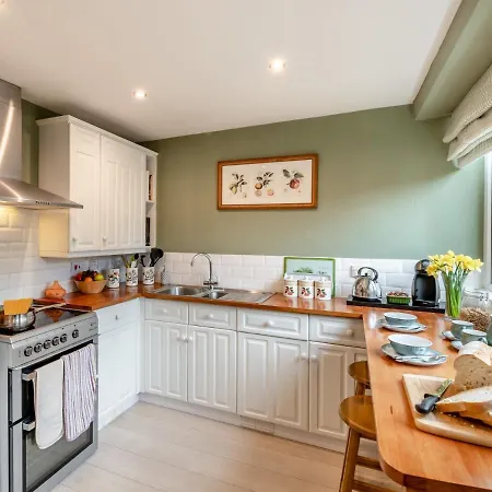 2 Bed In York 64455 Holiday home *